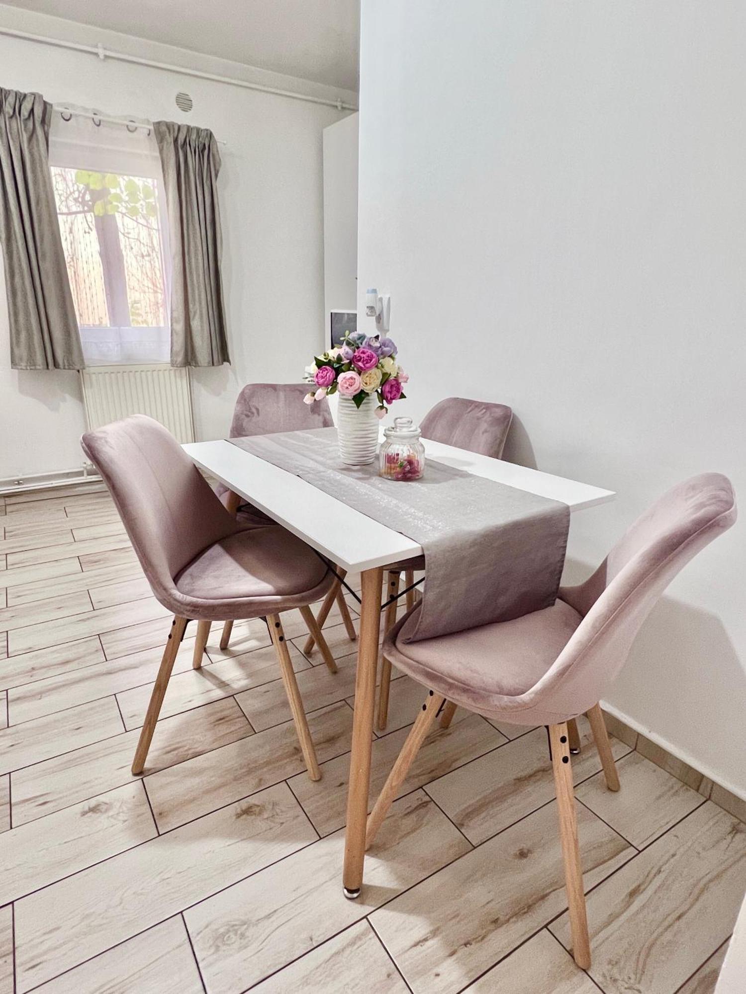 Av Apartment Turda Ngoại thất bức ảnh